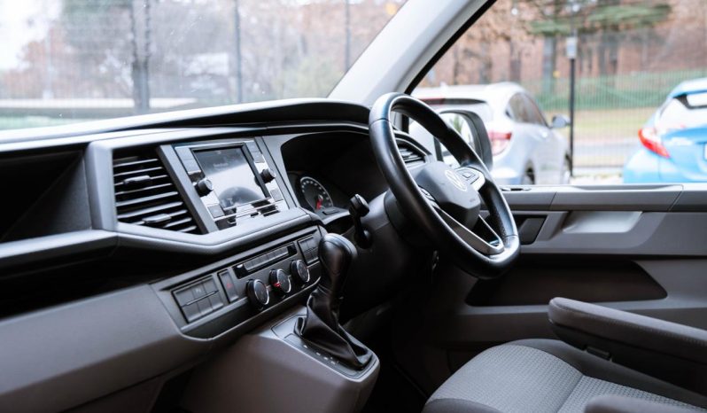
								Volkswagen Transporter 2.0TDI 110kW Kombi SWB Trendline full									
