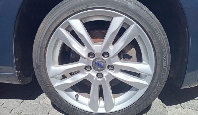 
								Volvo S60 T4 Essential full									