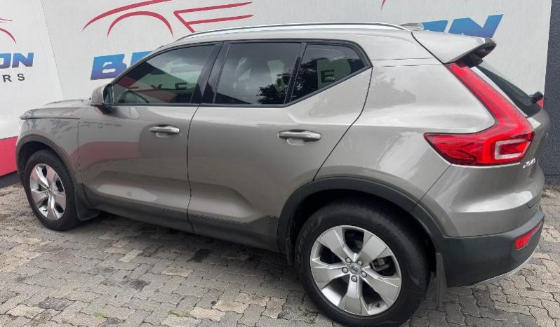 
								Volvo Xc40 T3 Momentum Geartronic full									