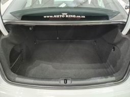 
										Audi A3 Sedan 1.0 Tfsi S Tronic full									
