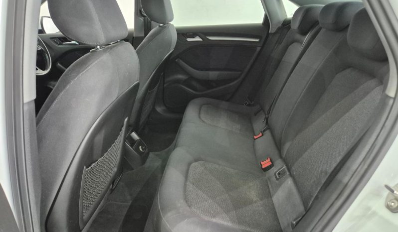 
								Audi A3 Sedan 1.0 Tfsi S Tronic full									
