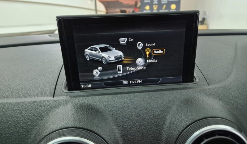 
								Audi A3 Sedan 1.0 Tfsi S Tronic full									