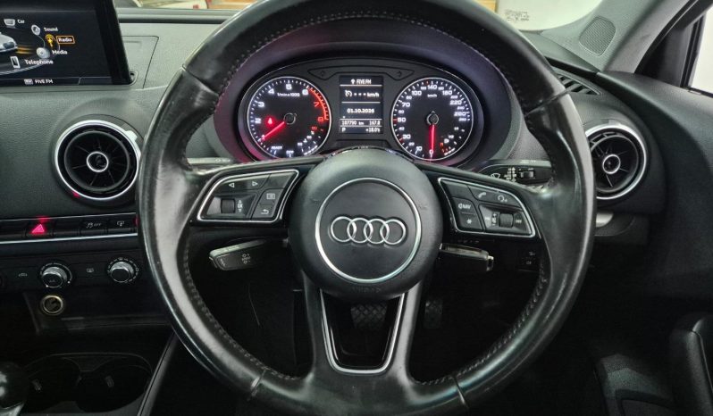 
								Audi A3 Sedan 1.0 Tfsi S Tronic full									