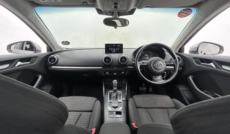 
								Audi A3 Sportback 1.8 Tfsi Se S-Tronic full									