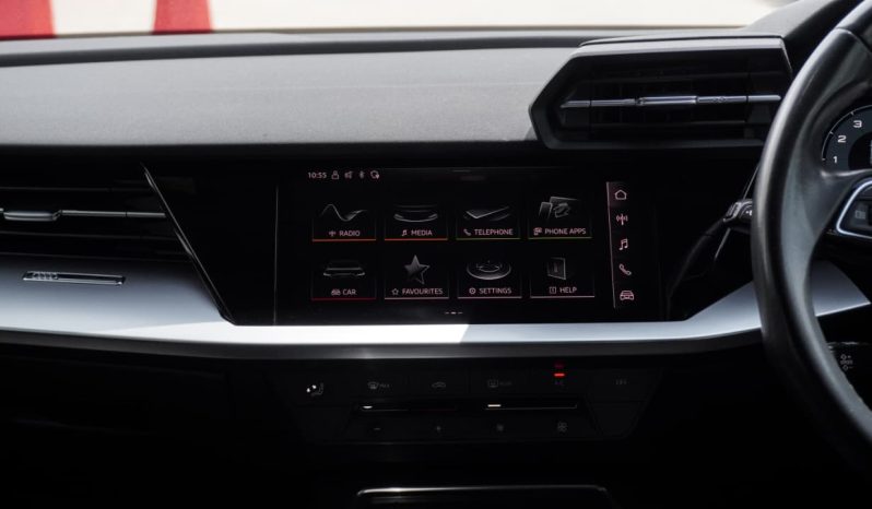 
								Audi A3 Sportback 35TFSI full									