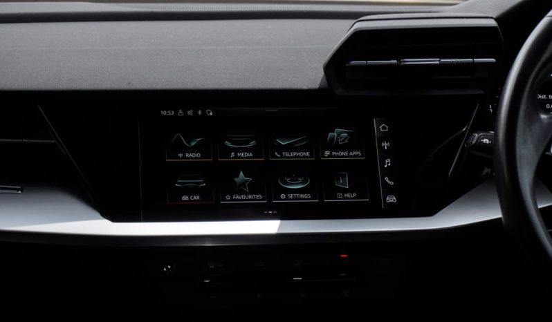
								Audi A3 Sportback 35TFSI full									