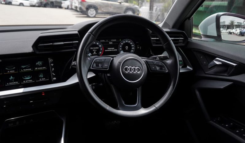 
								Audi A3 Sportback 35TFSI full									