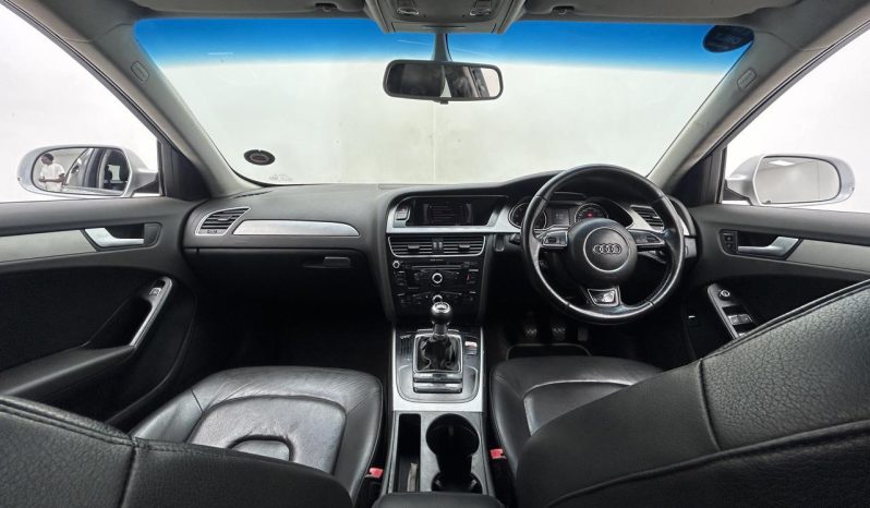 
								Audi A4 Sedan 1.8 Tfsi Ambition full									