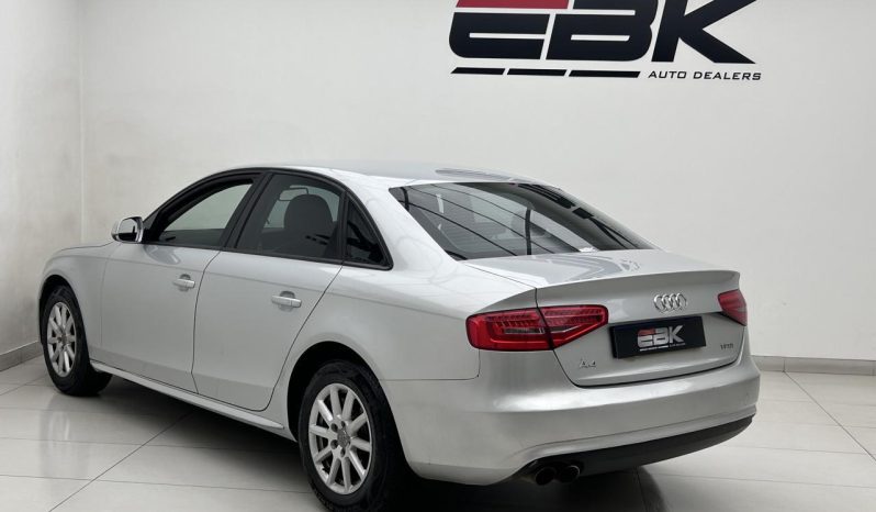 
								Audi A4 Sedan 1.8 Tfsi Ambition full									