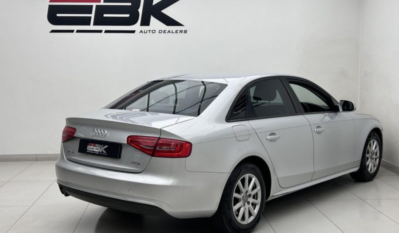 
								Audi A4 Sedan 1.8 Tfsi Ambition full									
