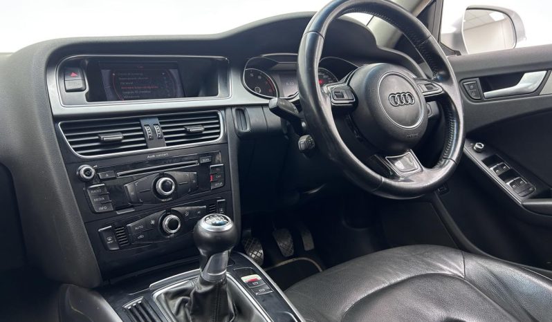 
								Audi A4 Sedan 1.8 Tfsi Ambition full									
