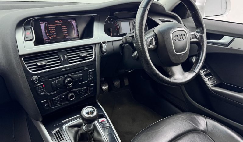 
								Audi A4 Sedan 2.0 Tfsi Ambition full									