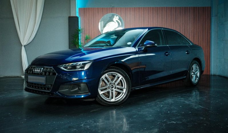 
								Audi A4 Sedan 35 Tfsi S Tronic full									
