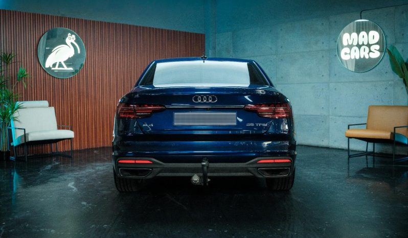 
								Audi A4 Sedan 35 Tfsi S Tronic full									