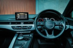 
										Audi A4 Sedan 40 Tfsi Sport S-Tronic full									