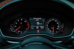
										Audi A4 Sedan 40 Tfsi Sport S-Tronic full									