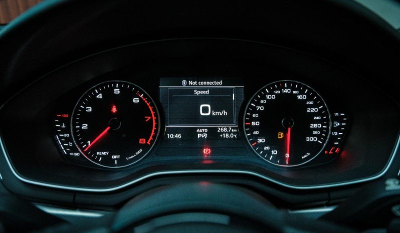 
								Audi A4 Sedan 40 Tfsi Sport S-Tronic full									