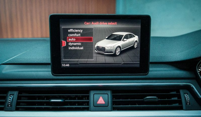 
								Audi A4 Sedan 40 Tfsi Sport S-Tronic full									