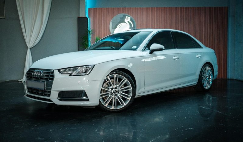 
								Audi A4 Sedan 40 Tfsi Sport S-Tronic full									