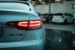 
										Audi A4 Sedan 40 Tfsi Sport S-Tronic full									
