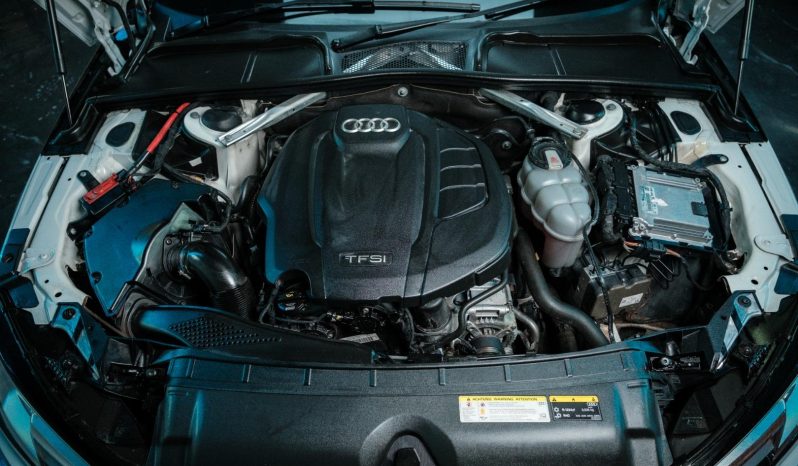 
								Audi A4 Sedan 40 Tfsi Sport S-Tronic full									