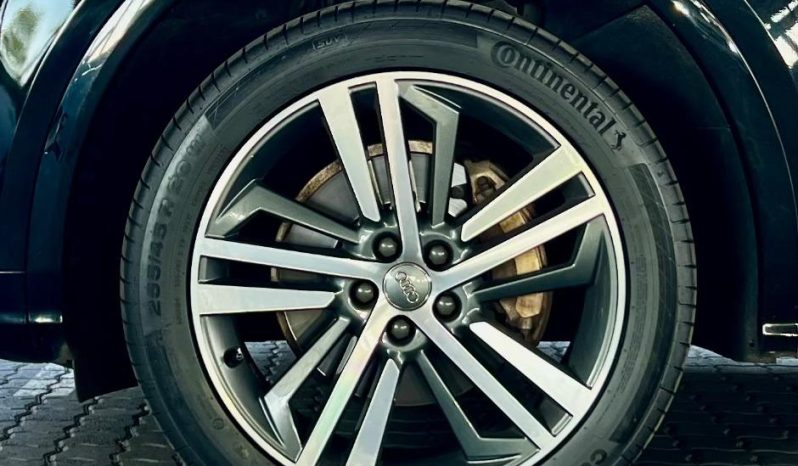 
								Audi Q5 2.0 Tdi Sport Quattro S-Tronic full									