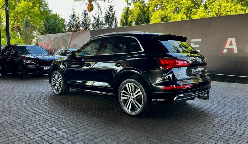 
								Audi Q5 2.0 Tdi Sport Quattro S-Tronic full									