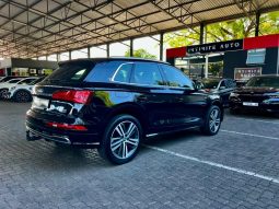 
										Audi Q5 2.0 Tdi Sport Quattro S-Tronic full									