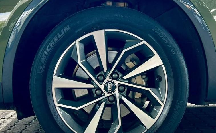 
								Audi Q5 40 Tdi S Line Quattro full									