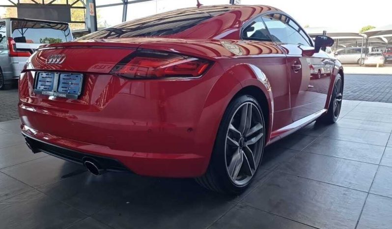 
								Audi TT 2.0 Tfsi Coupe S-Tronic full									
