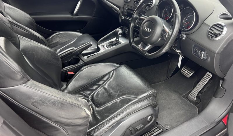 
								Audi TT Roadster 3.2 V6 Quatt Dsg full									