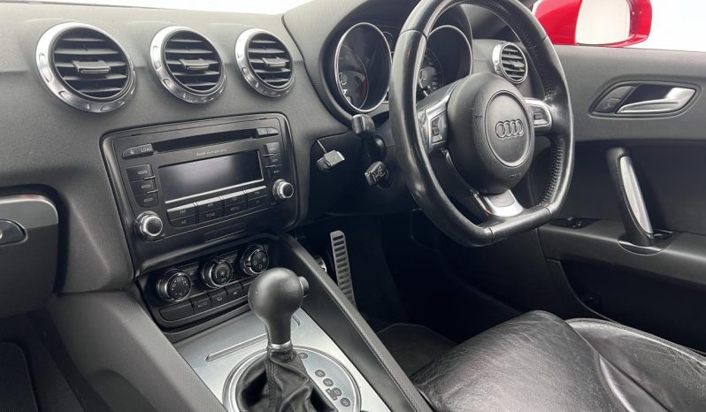 
								Audi TT Roadster 3.2 V6 Quatt Dsg full									