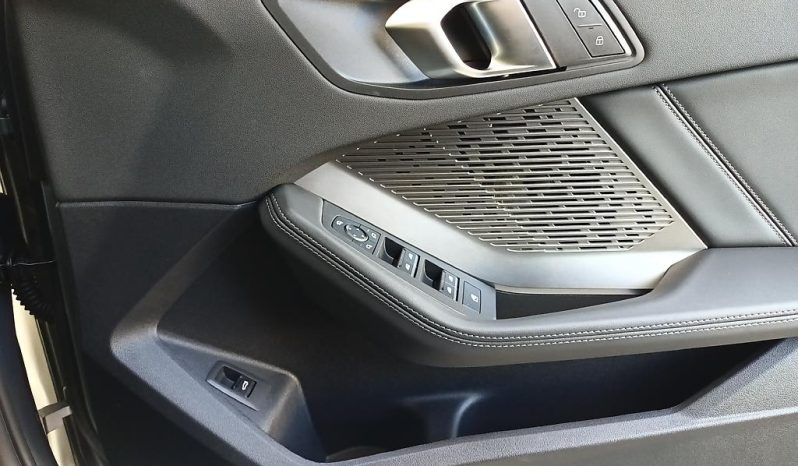 
								BMW 1 Series 118 Sports Hatch M Sport full									