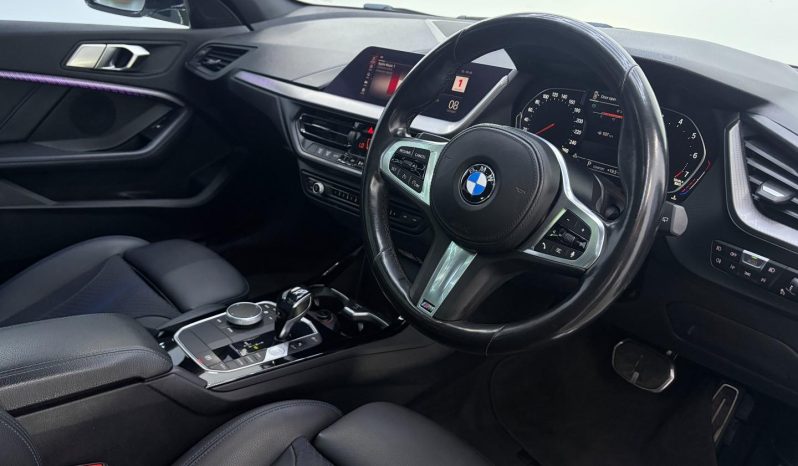 
								BMW 1 Series 118i M Sport Sport Steptronic full									