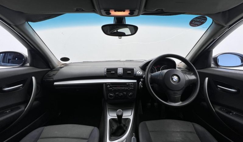 
								BMW 1 Series 5-Door 116i full									