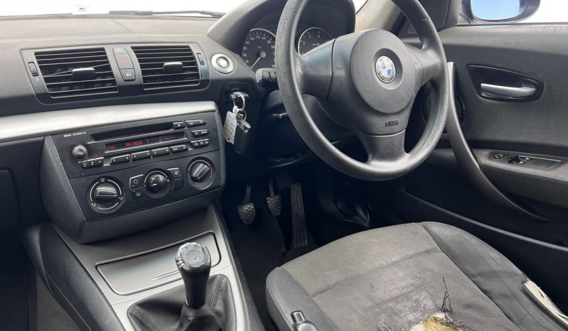
								BMW 1 Series 5-Door 116i full									