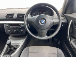 
										BMW 1 Series 5-Door 116i full									
