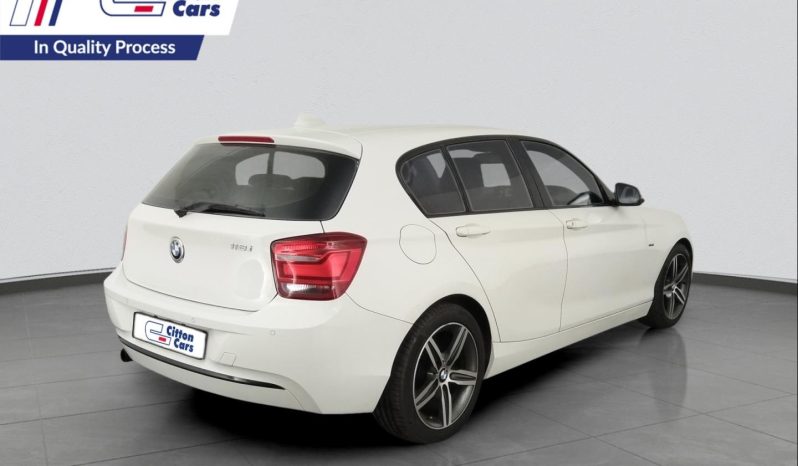 
								BMW 1 Series 5-Door 118i Steptronic full									