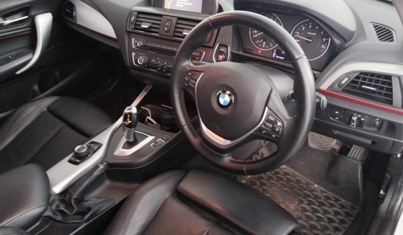 
								BMW 1 Series 5-Door 118i Steptronic full									