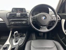
										BMW 1 Series 5-Door 118i Steptronic full									