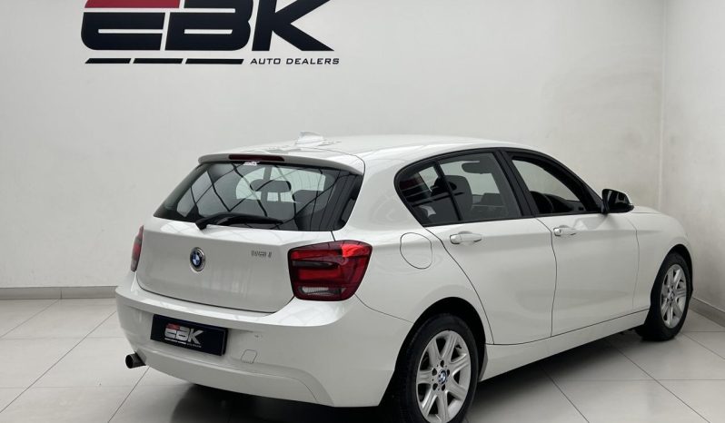 
								BMW 1 Series 5-Door 118i Steptronic full									