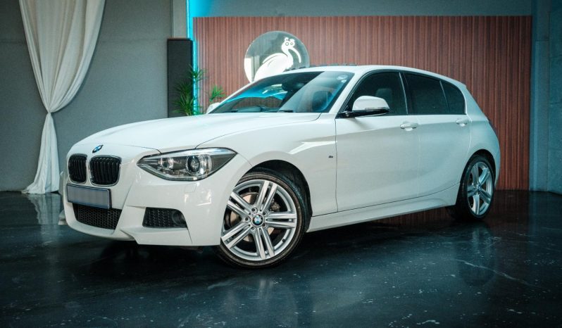 
								BMW 1 Series 5-Door Facelift 120d M Sport Steptronic full									