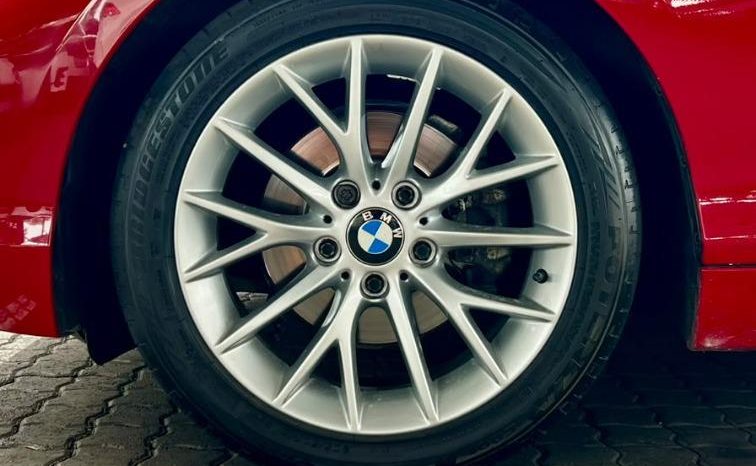 
								BMW 1 Series 5-Door Facelift 120i Steptronic full									