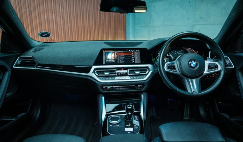 
								BMW 2 Series Coupe 220i M Sport full									