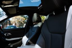 
										BMW 3 Series 320d M Sport full									