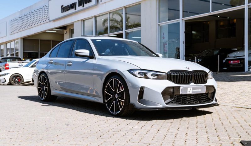 
								BMW 3 Series 320d M Sport full									