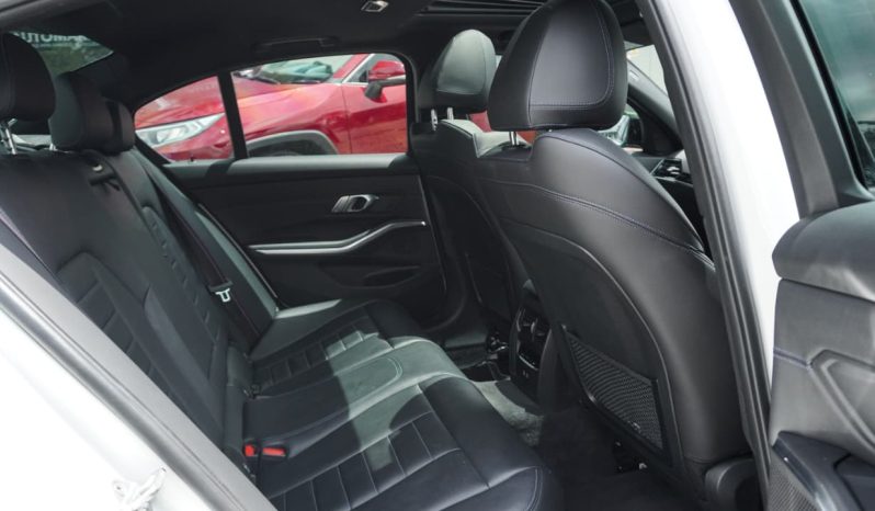 
								BMW 3 Series M340i xDrive full									
