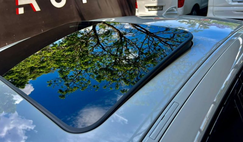
								BMW 3 Series Sedan 318i Sport Line full									