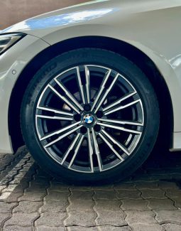 
										BMW 3 Series Sedan 318i Sport Line full									