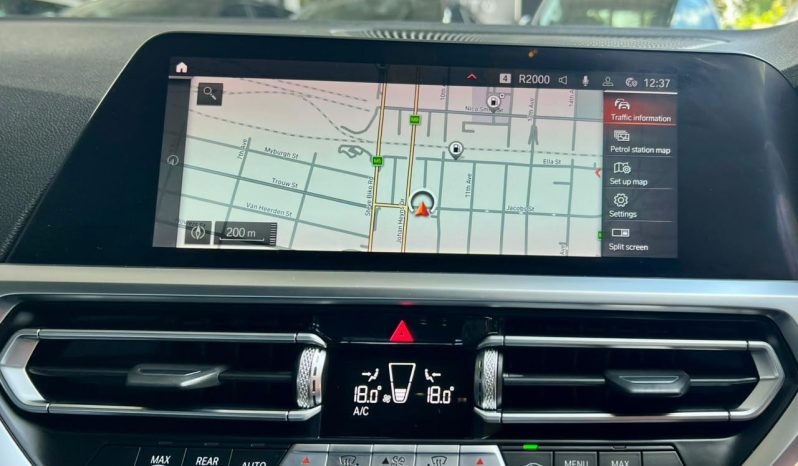 
								BMW 3 Series Sedan 318i Sport Line full									